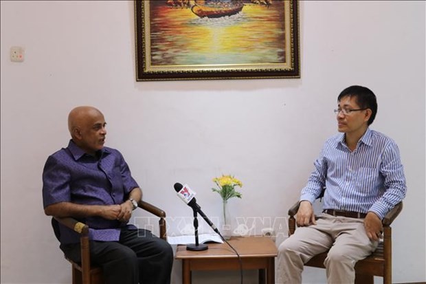 El investigador del Centro de Estudios del Sudeste Asiático, Veeramalla Anjaiah, concede la entrevista a la VNA. (Fotografía: VNA)