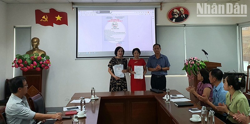 Otorgan Certificados de Derecho de la Indicación Geográfica "Ngoc Linh” a empresas vietnamitas. 