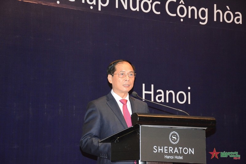 El canciller de Vietnam, Bui Thanh Son, interviene en el evento (Fotografía: qdnd.vn)