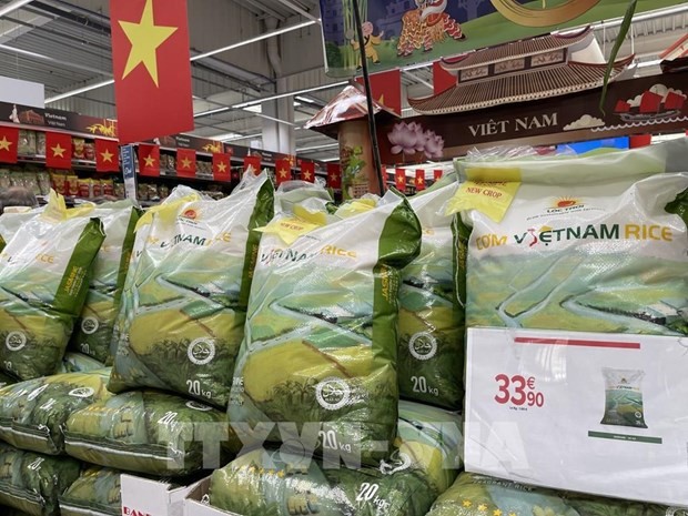El arroz vietnamita está presente en el supermercado de Carrefour. (Fotografía: VNA)
