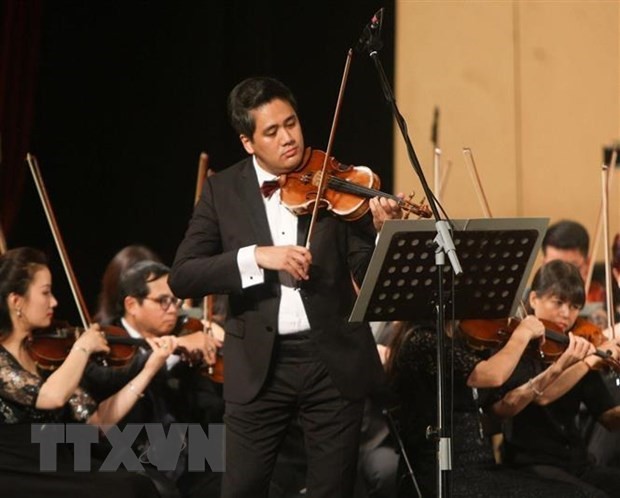 El violinista vietnamita Bui Cong Duy (Fotografía: VNA)