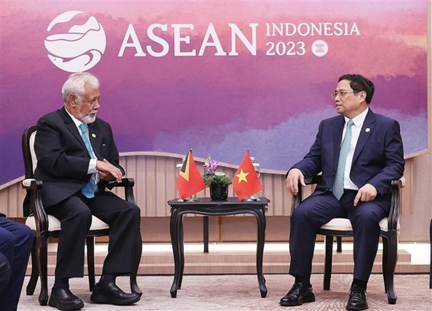 El primer ministro de Vietnam, Pham Minh Chinh, se reúne con su homólogo de Timor Oriental, Xanana Gusmao (Fotografía: VNA)