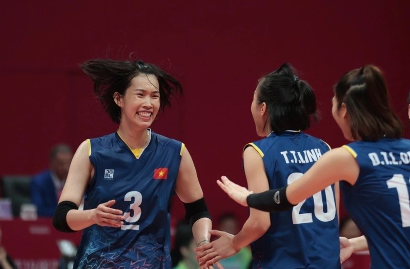 Las voleibolistas de Vietnam con la alegría de victoria.