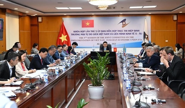 La quinta sesión del Comité conjunto sobre la implementación del TLC entre Vietnam y UEE. (Fotografía: VNA)