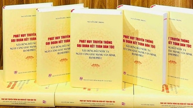 El libro del secretario general del Partido Comunista de Vietnam, Nguyen Phu Trong, sobre la unidad nacional. 