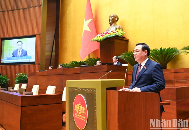 El presidente de la Asamblea Nacional de Vietnam, Vuong Dinh Hue, interviene en la cita.
