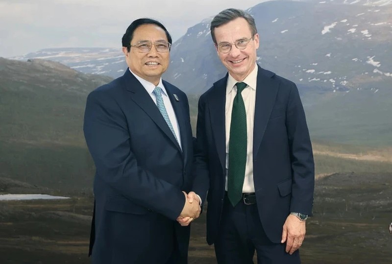 El primer ministro Pham Minh Chinh se reúne con su homólogo sueco, Ulf Kristersson.