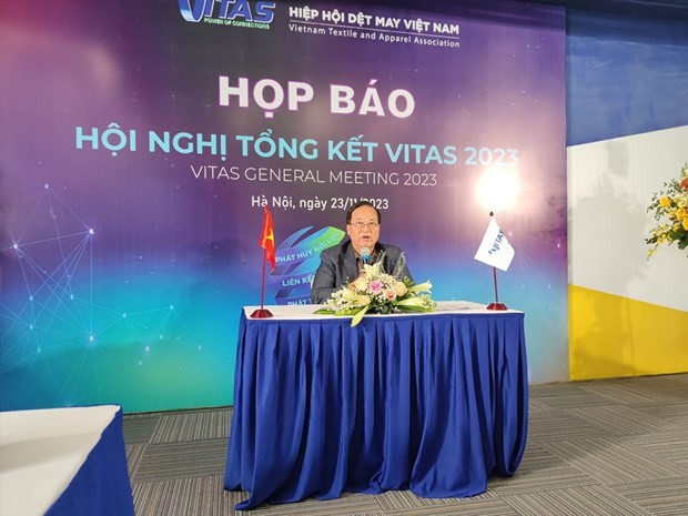 El presidente de la Asociación de Textiles y Confecciones de Vietnam, Vu Duc GIang, en la conferencia (Foto: VNA)