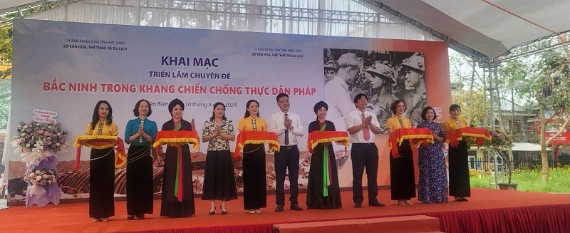 Celebran exposición temática "Bac Ninh en la guerra de resistencia contra los colonialistas franceses" en Dien Bien