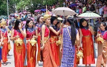 En el festival Bunpimay de Laos (Foto: chinhphu.vn)