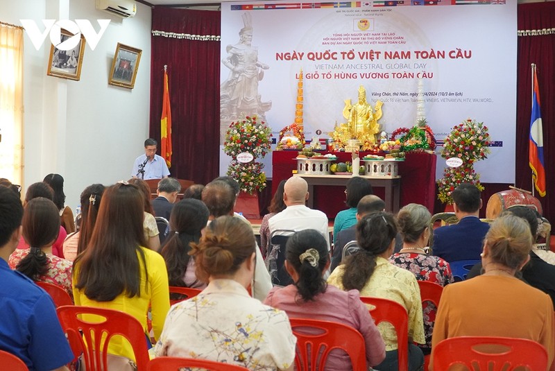 Vietnamitas en Laos rinden homenaje a los Reyes Hung. (Foto: VOV)