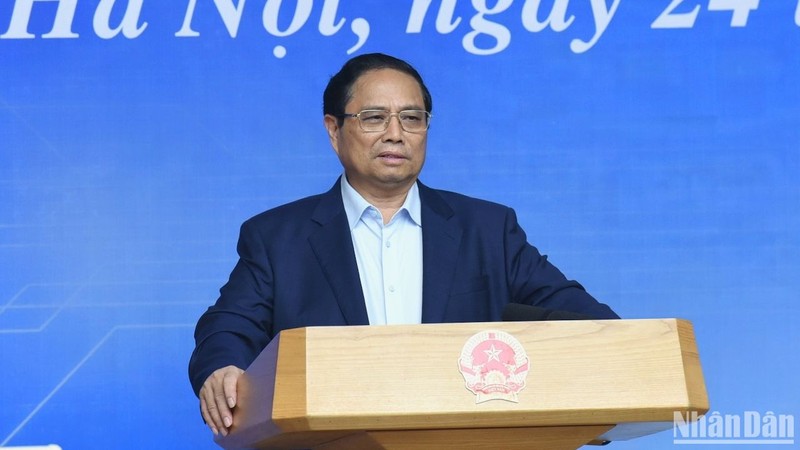 El primer ministro Pham Minh Chinh habla en la cita.