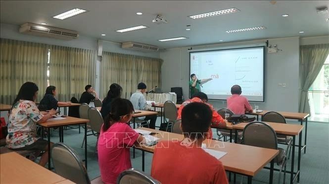 Abren el primer curso de idioma vietnamita en centro de estudios vietnamitas de Tailandia (Foto: VNA)