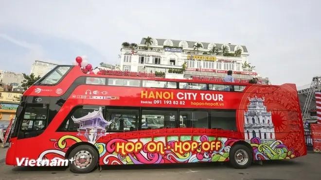 Hanoi lanzará recorrido en autobús de dos pisos a la aldea alfarera de Bat Trang (Foto: Vietnamplus)