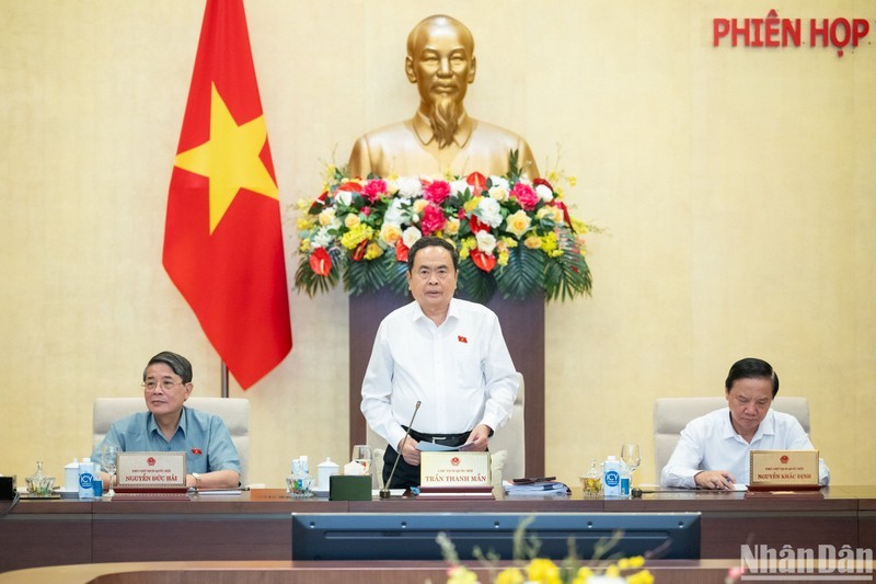 El presidente de la Asamblea Nacional de Vietnam, Tran Thanh Man, interviene en la cita. 