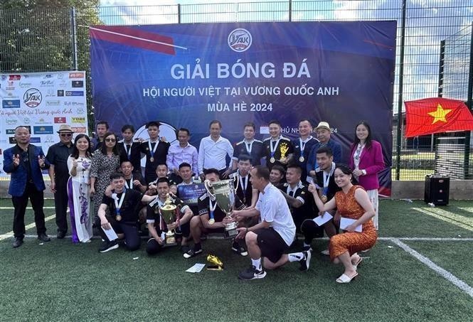 Torneo de verano de fútbol atrae a vietnamitas en Reino Unido. (Foto: VNA)