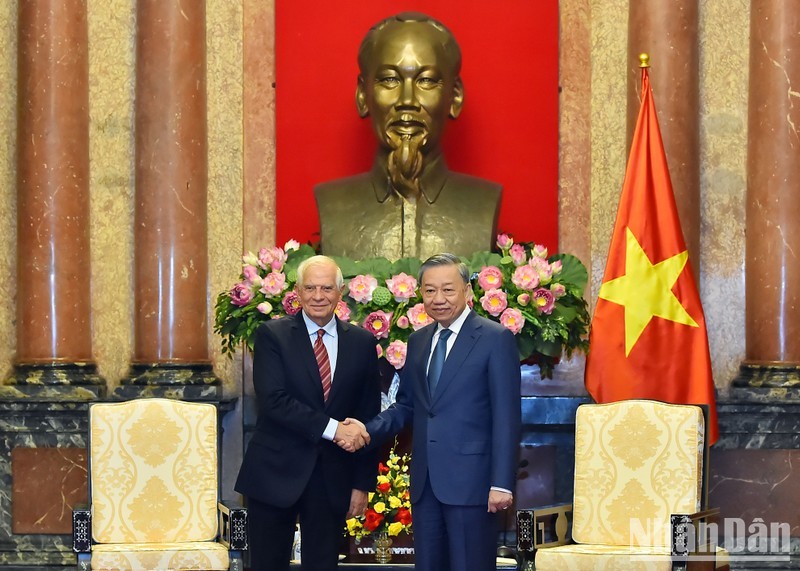 El presidente de Vietnam, To Lam, recibe a Josep Borell Fontelles, vicepresidente de la Comisión Europea y alto representante de la Unión Europea para Asuntos Exteriores y Política de Seguridad.