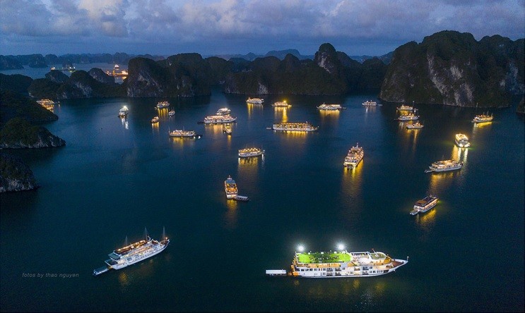 En la bahía de Ha Long (Foto: halongbay.com.vn)