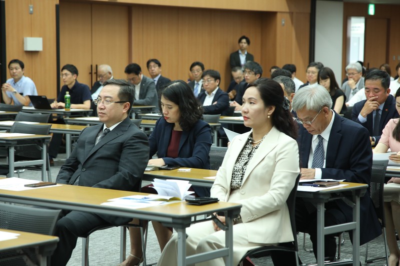 La delegación de trabajo de la provincia vietnamita de Quang Ninh en el foro. (Foto: baoquangninh.vn)