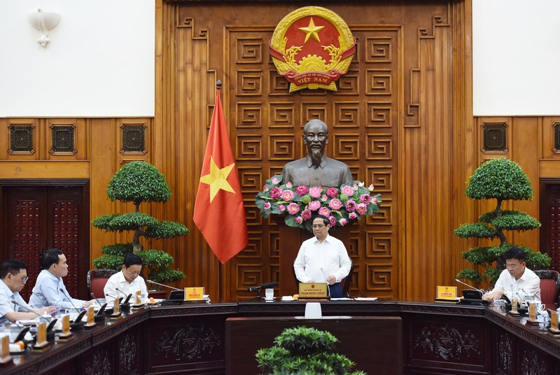 El primer ministro de Vietnam, Pham Minh Chinh, preside el evento.