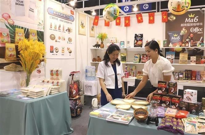 Los productos vietnamitas promocionados en la 34 Exposición de Alimentos en Hong Kong (China). (Foto: VNA)