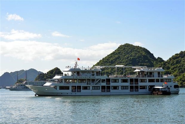 En la bahía de Ha Long (Foto: VNA)