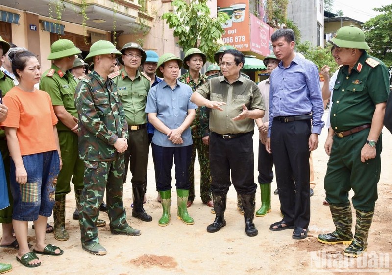 El primer ministro vietnamita, Pham Minh Chinh, en Yen Bai.