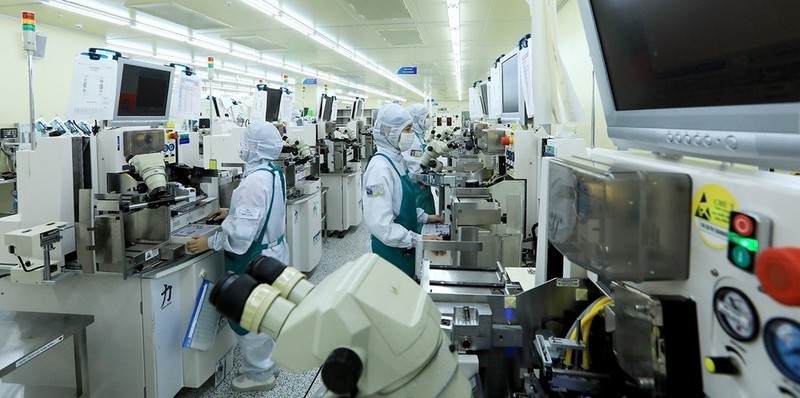 La empresa Hana Micron Vina planea ampliar la fábrica en la provincia de Bac Giang con una inversión de 600 millones de dólares. (Foto: VNA)