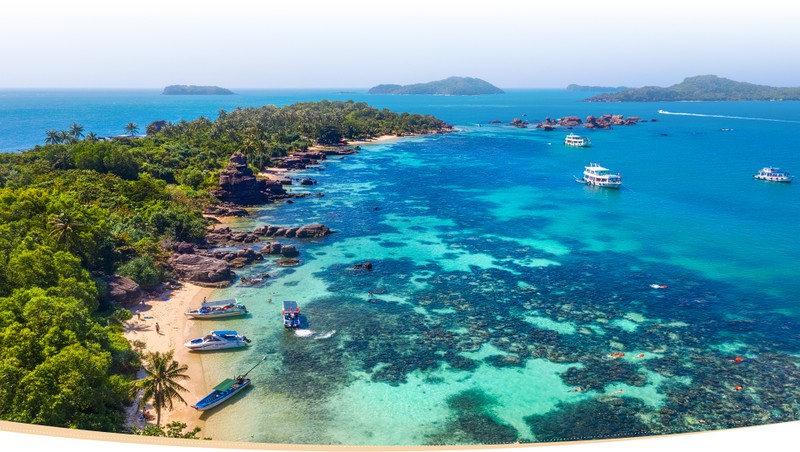 Turistas en la playa Truong, en la isla de Phu Quoc. (Foto: vietnamairlines.com)