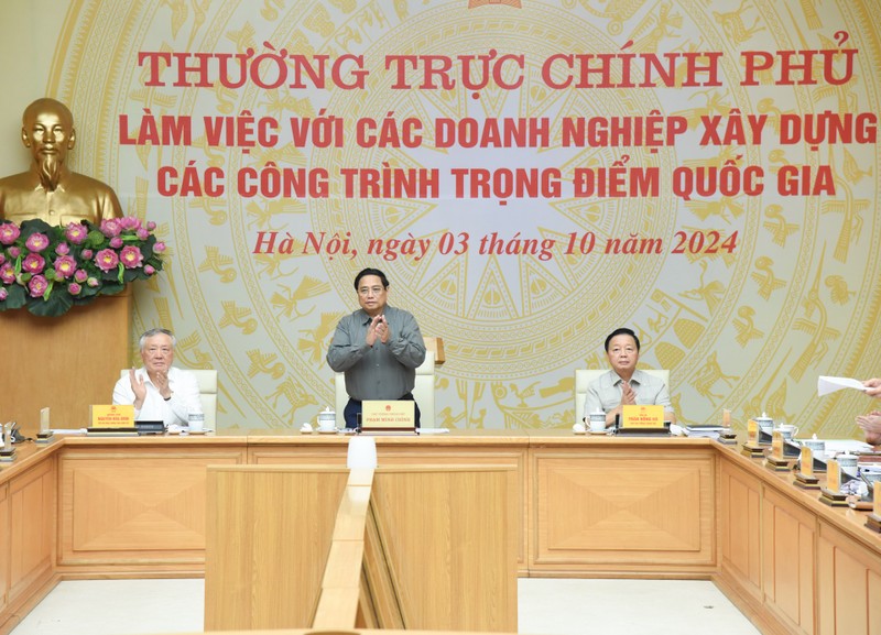 El primer ministro vietnamita, Pham Minh Chinh, preside el evento.