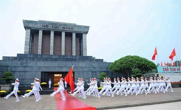 Casi 29 mil personas visitan Mausoleo de Ho Chi Minh en Día Nacional de Vietnam. (Fotografía: VNA)