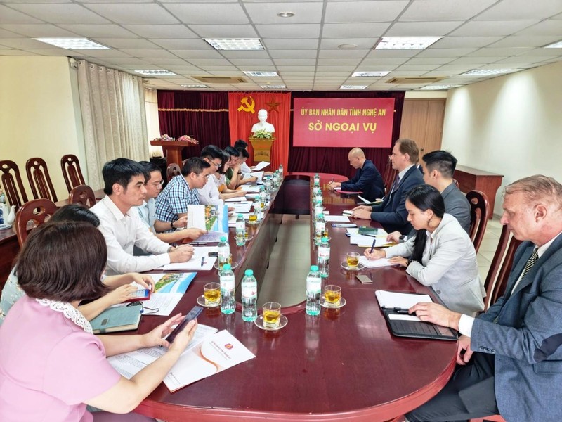 En la reunión. (Fotografía: thoidai.com.vn)