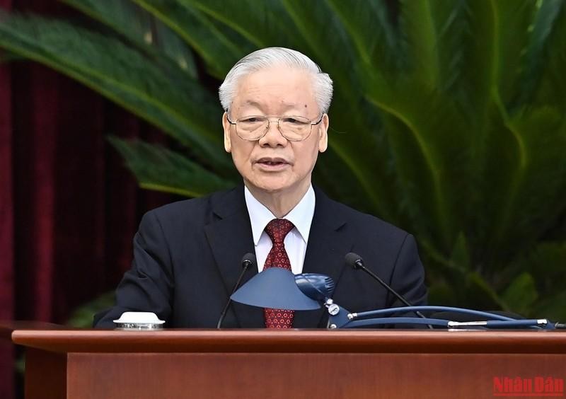 El secretario general del PCV, Nguyen Phu Trong, pronuncia el discurso de clausura del evento.