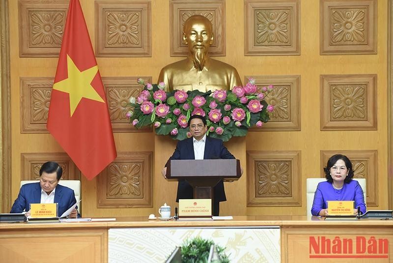 El primer ministro de Vietnam, Pham Minh Chinh, habla en la reunión. (Fotografía: Nhan Dan)