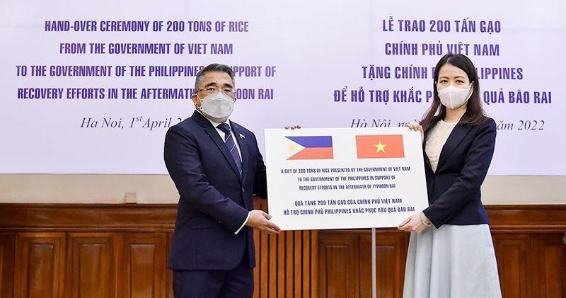 Vietnam apoya a Filipinas en la superación de las consecuencias de los desastres naturales. (Fotografía: Ministerio de Relaciones Exteriores)