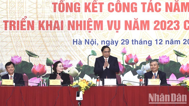 El primer ministro, Pham Minh Chinh, interviene en la cita. 