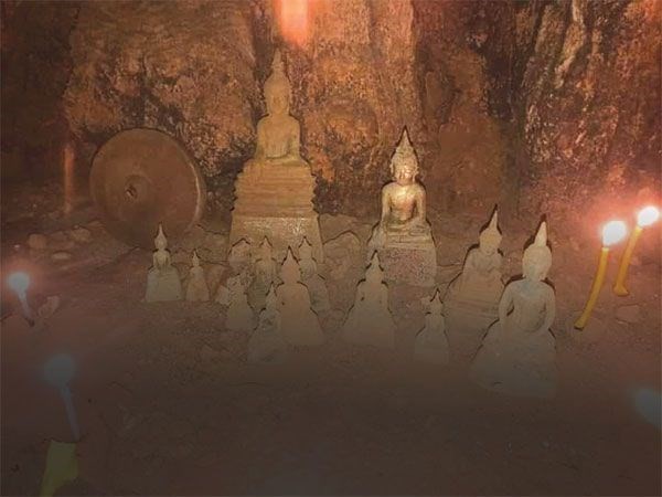 Estatuas de Buda dentro de una cueva en la aldea de Nadee, distrito de Viengthong, provincia de Borikhamxay. (Foto: The Star)
