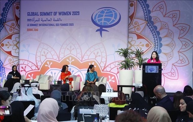 La vicepresidenta de Vietnam Vo Thi Anh Xuan interviene en la inauguración de la Cumbre Mundial de Mujeres. (Foto: VNA)