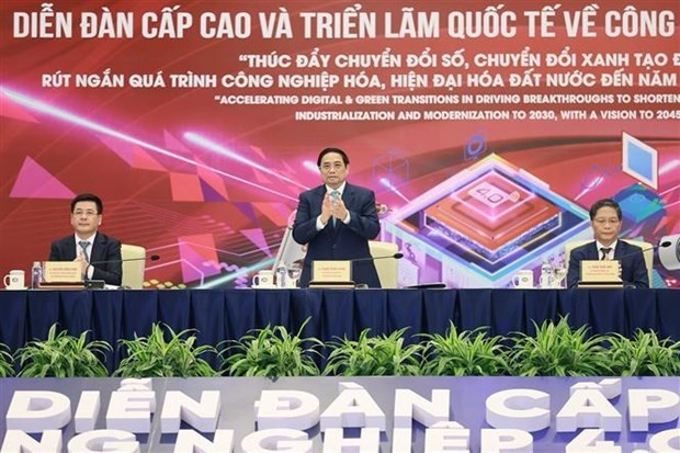 El primer ministro de Vietnam, Pham Minh Chinh, interviene en la cita. (Foto: VNA)