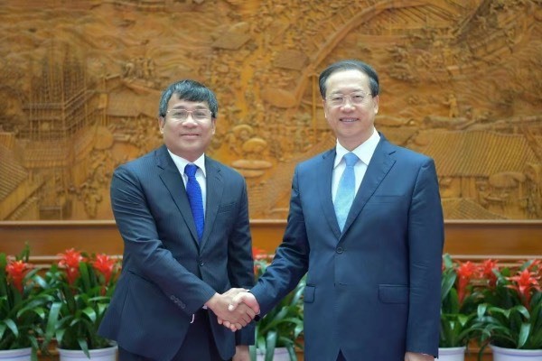 El viceministro de Relaciones Exteriores de Vietnam Nguyen Minh Vu se reúne con su homólogo, Ma Zhaoxu. (Foto: la Cancillería vietnamita)