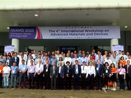 Los participantes de la Conferencia Internacional sobre Materiales y Dispositivos Avanzados (IWAMD 2023). (Foto: VNA)