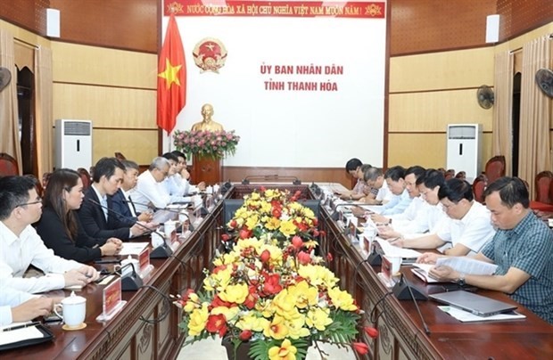En la reunión entre los líderes de Gulf Energy y las autoridades de la provincia de Thanh Hoa. (Foto: thanhhoa.gov.vn)