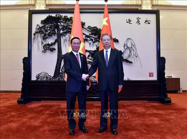 El presidente de Vietnam, Vo Van Thuong, y el titular del Comité Permanente de la Asamblea Popular Nacional de China, Zhao Leji. (Foto: VNA)