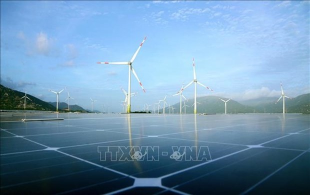 Proyecto de energía eólica y solar en las comunas de Loi Hai y Bac Phong (Thuan Bac). (Foto: VNA)
