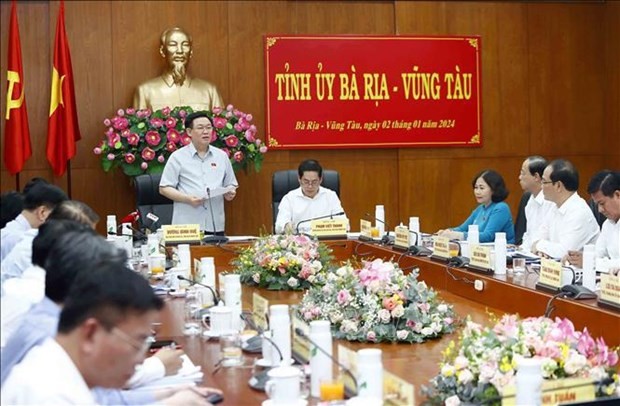 El presidente de la Asamblea Nacional de Vietnam, Vuong Dinh Hue en el encuentro. (Foto: VNA)