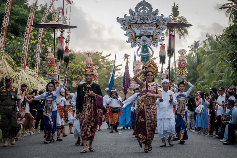 Festival callejero en el marco del Foro Mundial del Agua en Bali, Indonesia. (Foto: AFP/VNA)