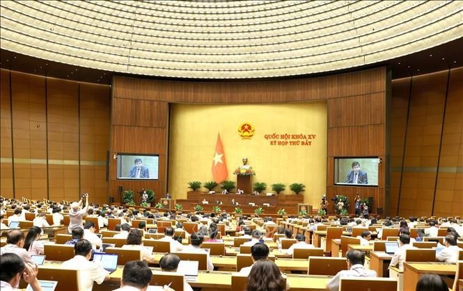 Durante una reunión del séptimo período de sesiones de la Asamblea Nacional de la XV Legislatura. (Foto: VNA)