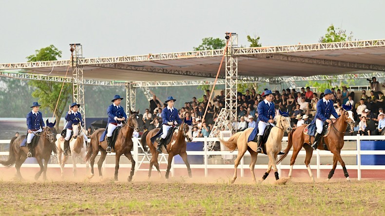 Inauguran la academia de equitación profesional Vinpearl Horse Academy Vu Yen.