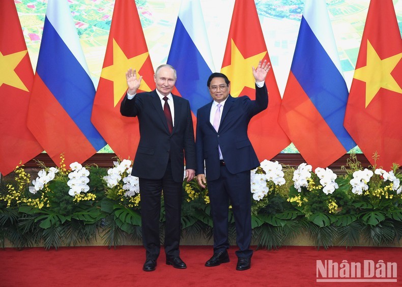 El primer ministro Pham Minh Chinh y el presidente de Rusia, Vladimir Putin.