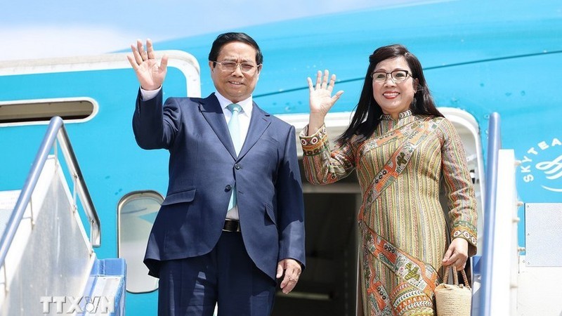 El primer ministro Pham Minh Chinh, su esposa y una delegación de alto rango de Vietnam parten hoy de Hanói para realizar una visita oficial de cuatro días a Corea del Sur. (Foto: VNA)
